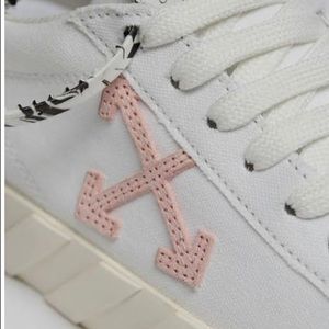 Off-White Low Vulcanized Suede Sneakers Women